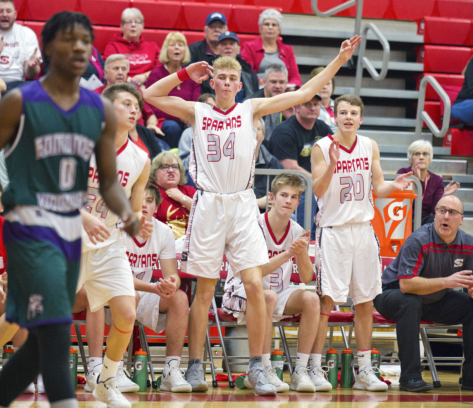 Boys Basketball: Edmonds-Woodway at Stanwood, 12.12.18